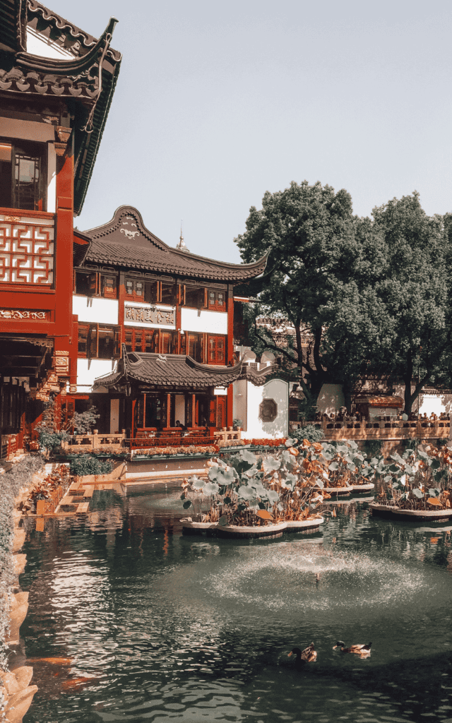 The Yuyuan Old Street is one of the best area to discover if you only have one day in shanghai