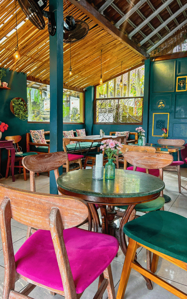 Blend Cafe in Ubud
