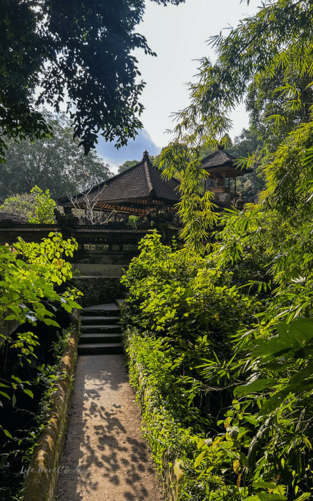 Pura Gunung Lebah