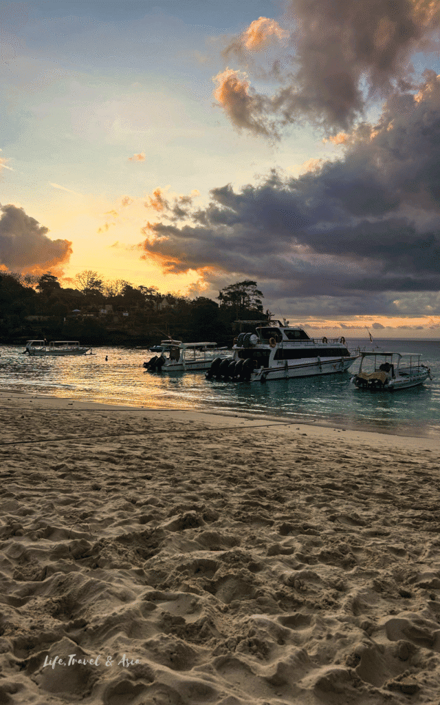 Sunset at Mushroom Beach