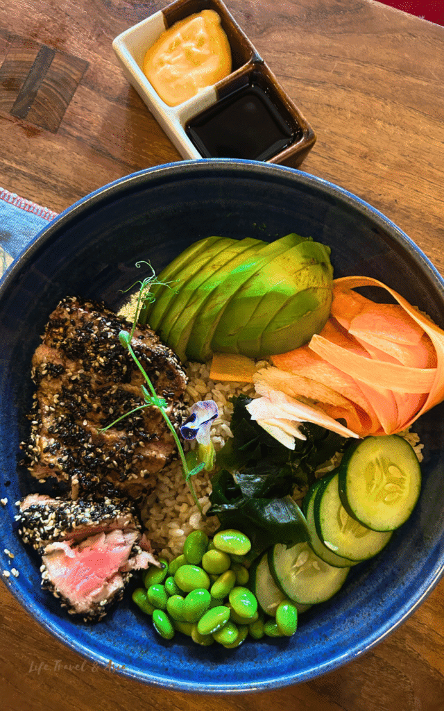 Sesame Tuna Bowl at KAFE