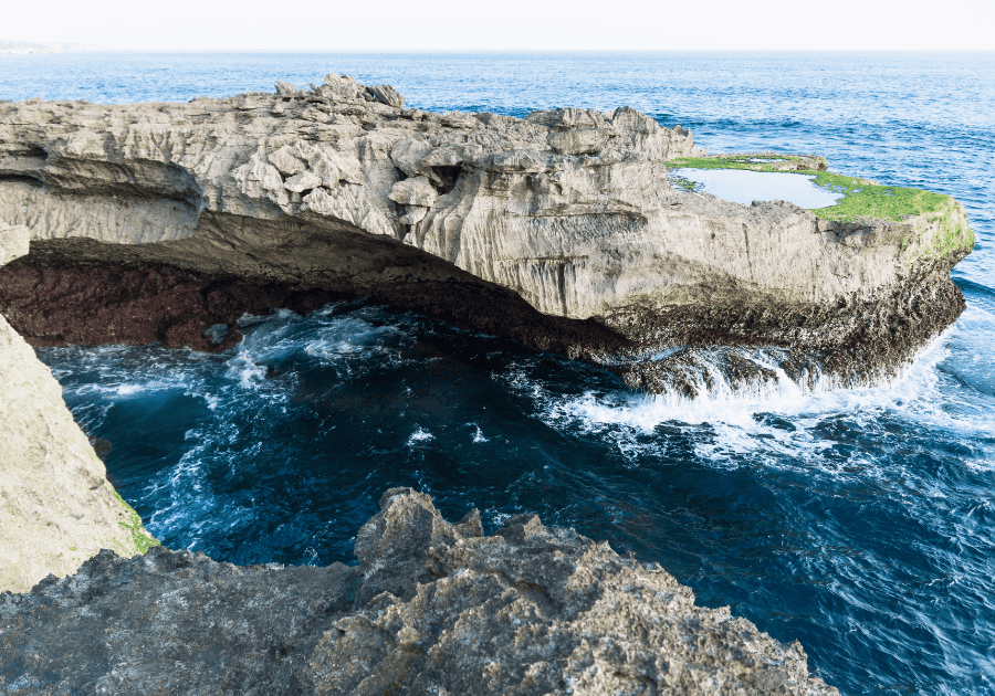 Devil's tears is the most iconic viewpoint and a must-see on a day trip to Nusa Lembongan